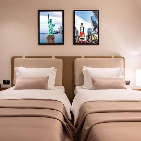 Ruby Hotel Prishtina พริสตีนา ภายนอก รูปภาพ