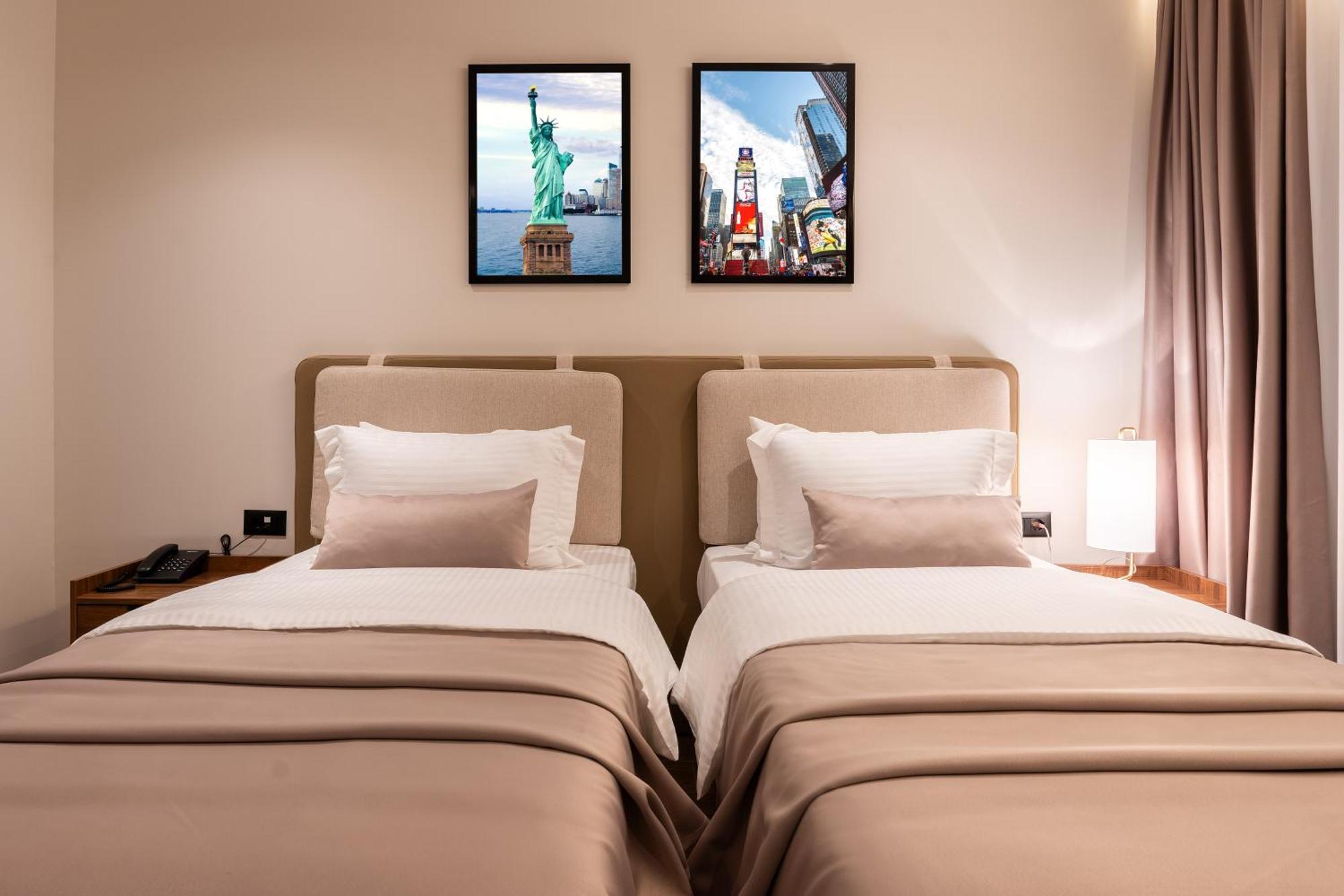 Ruby Hotel Prishtina พริสตีนา ภายนอก รูปภาพ
