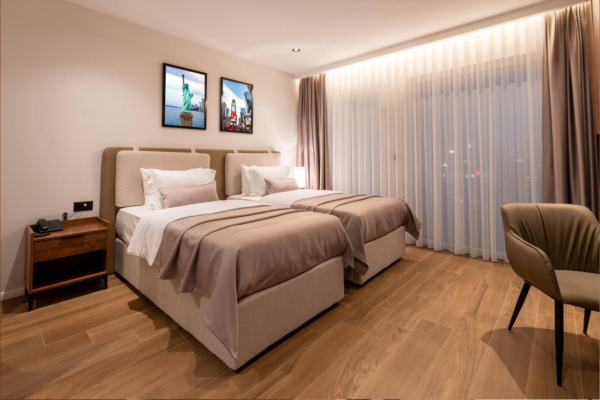 Ruby Hotel Prishtina พริสตีนา ภายนอก รูปภาพ
