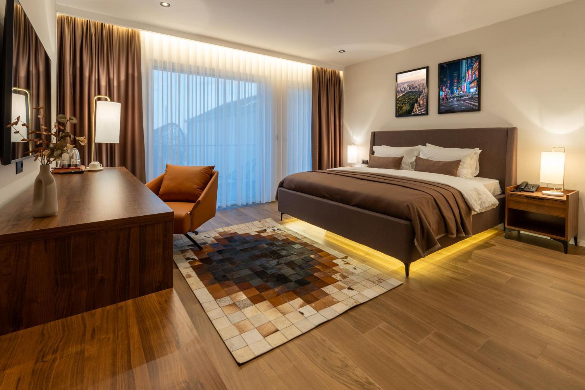Ruby Hotel Prishtina พริสตีนา ภายนอก รูปภาพ