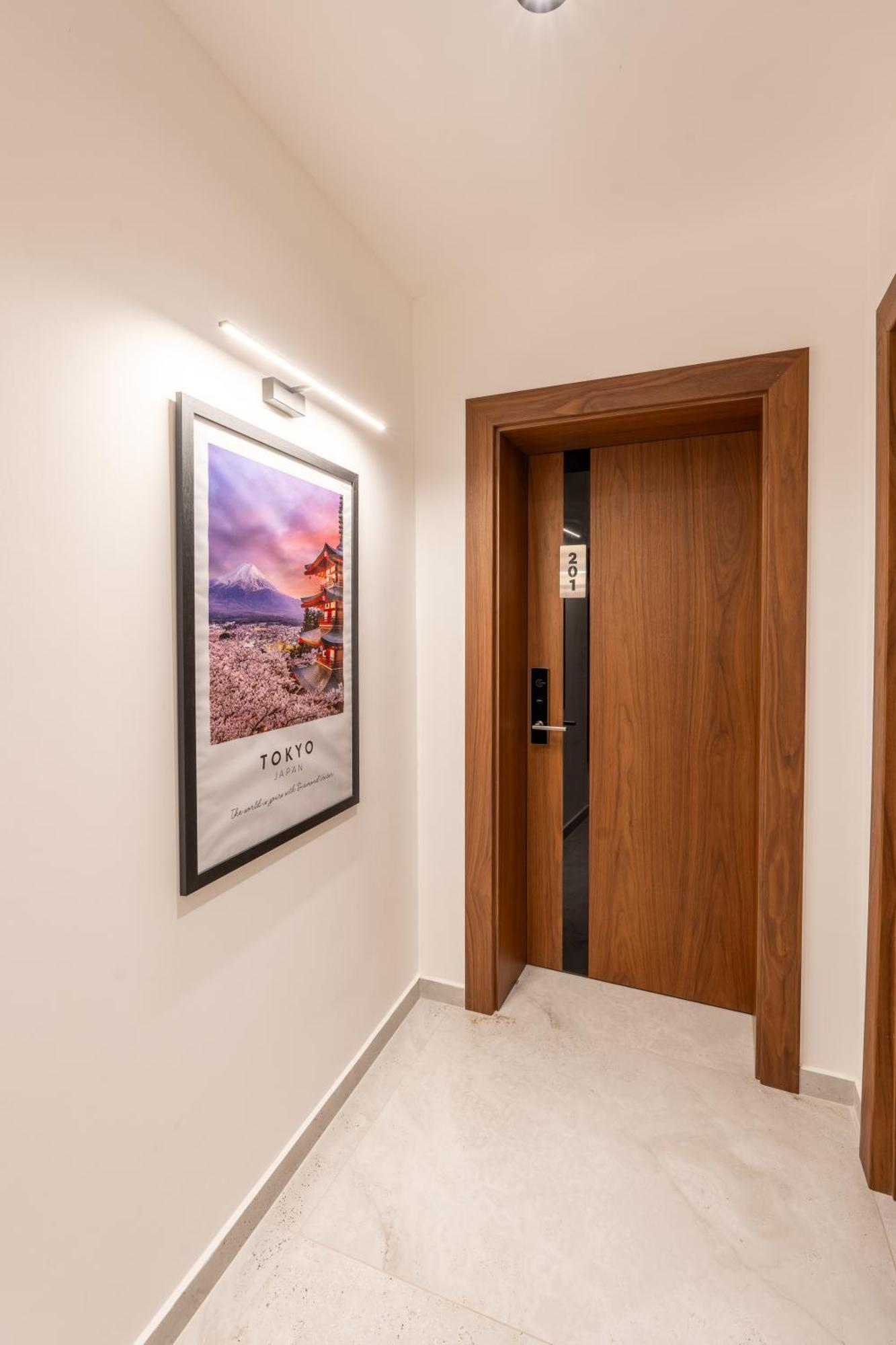 Ruby Hotel Prishtina พริสตีนา ภายนอก รูปภาพ
