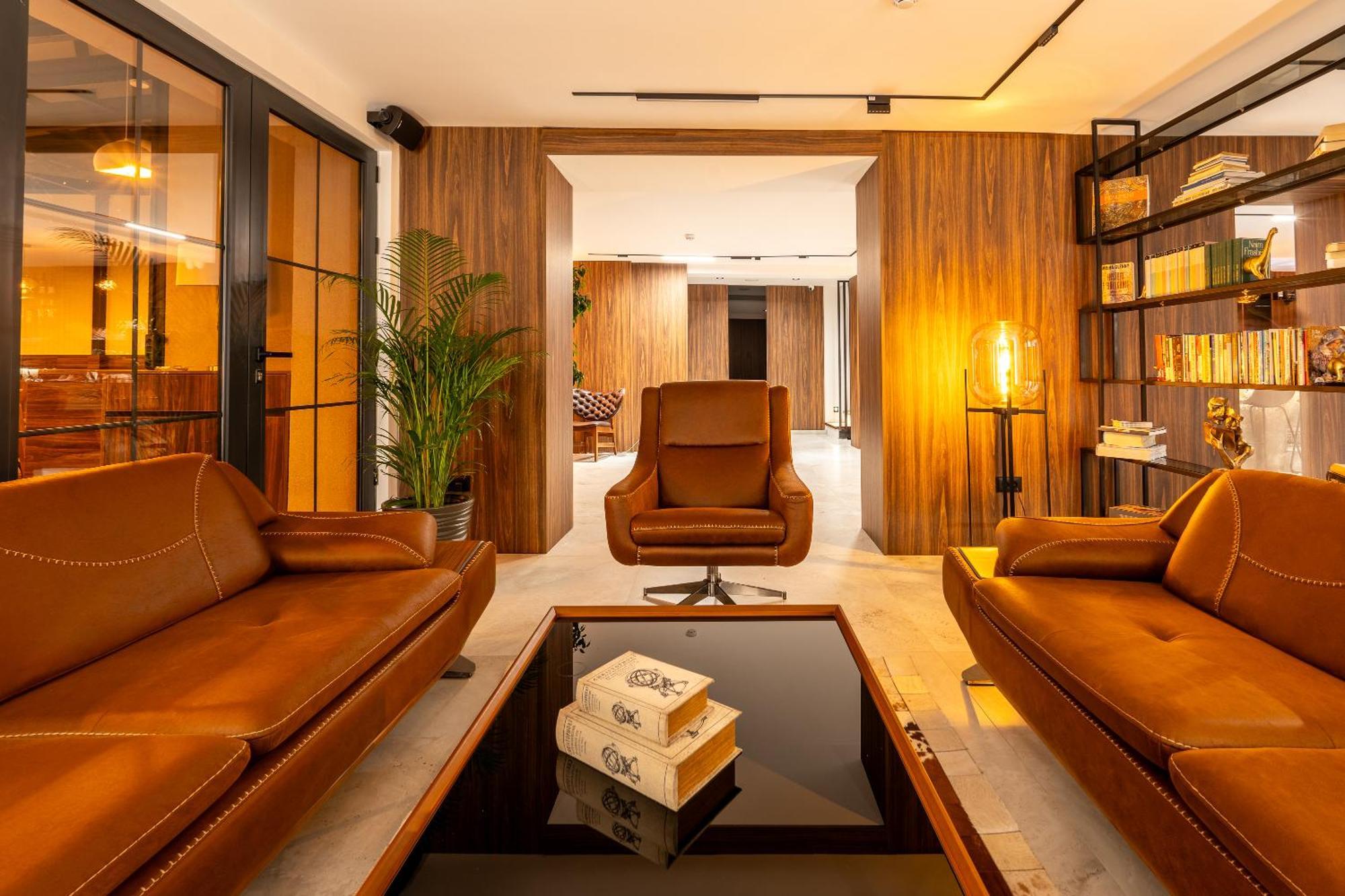 Ruby Hotel Prishtina พริสตีนา ภายนอก รูปภาพ