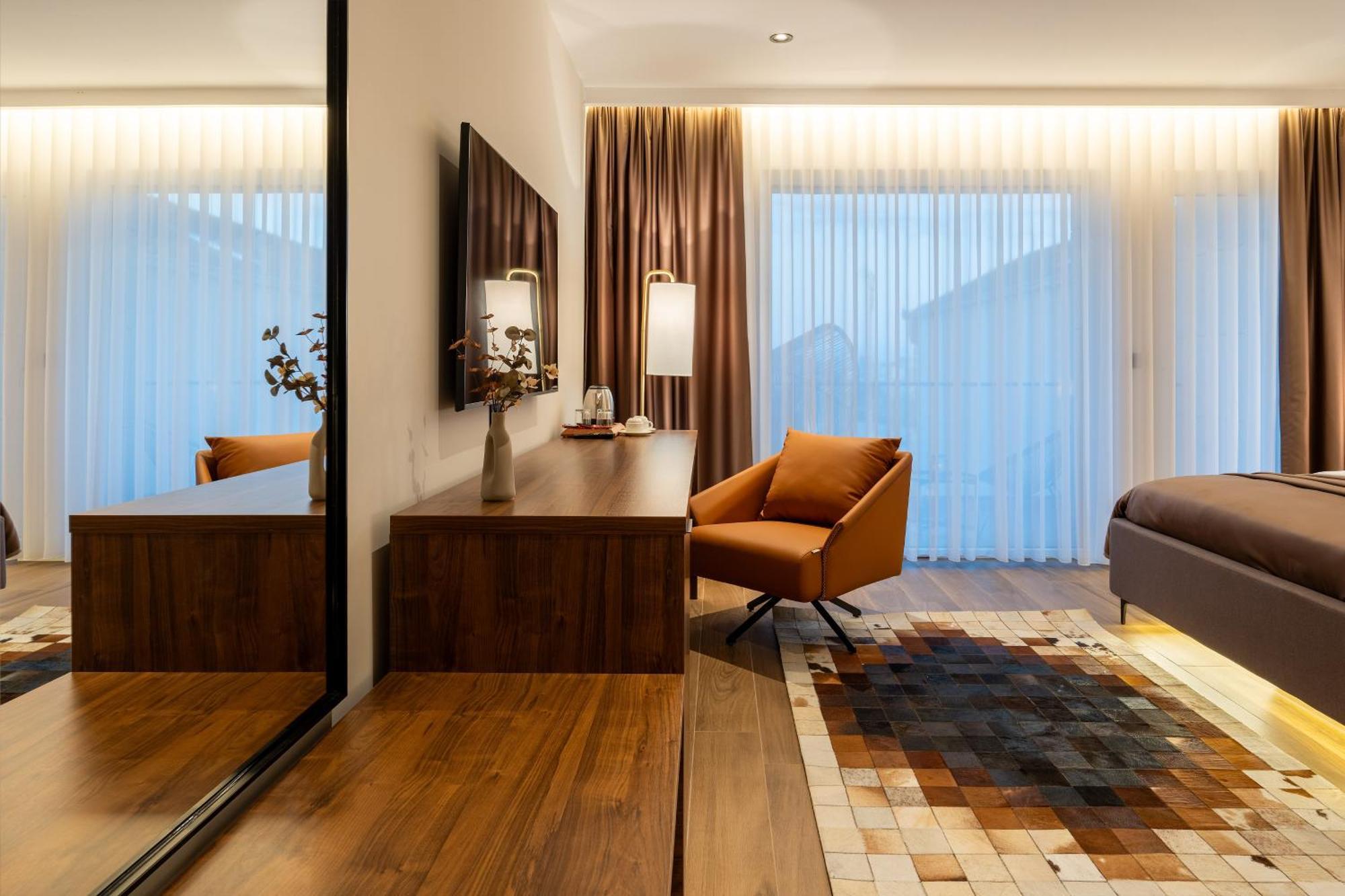 Ruby Hotel Prishtina พริสตีนา ภายนอก รูปภาพ