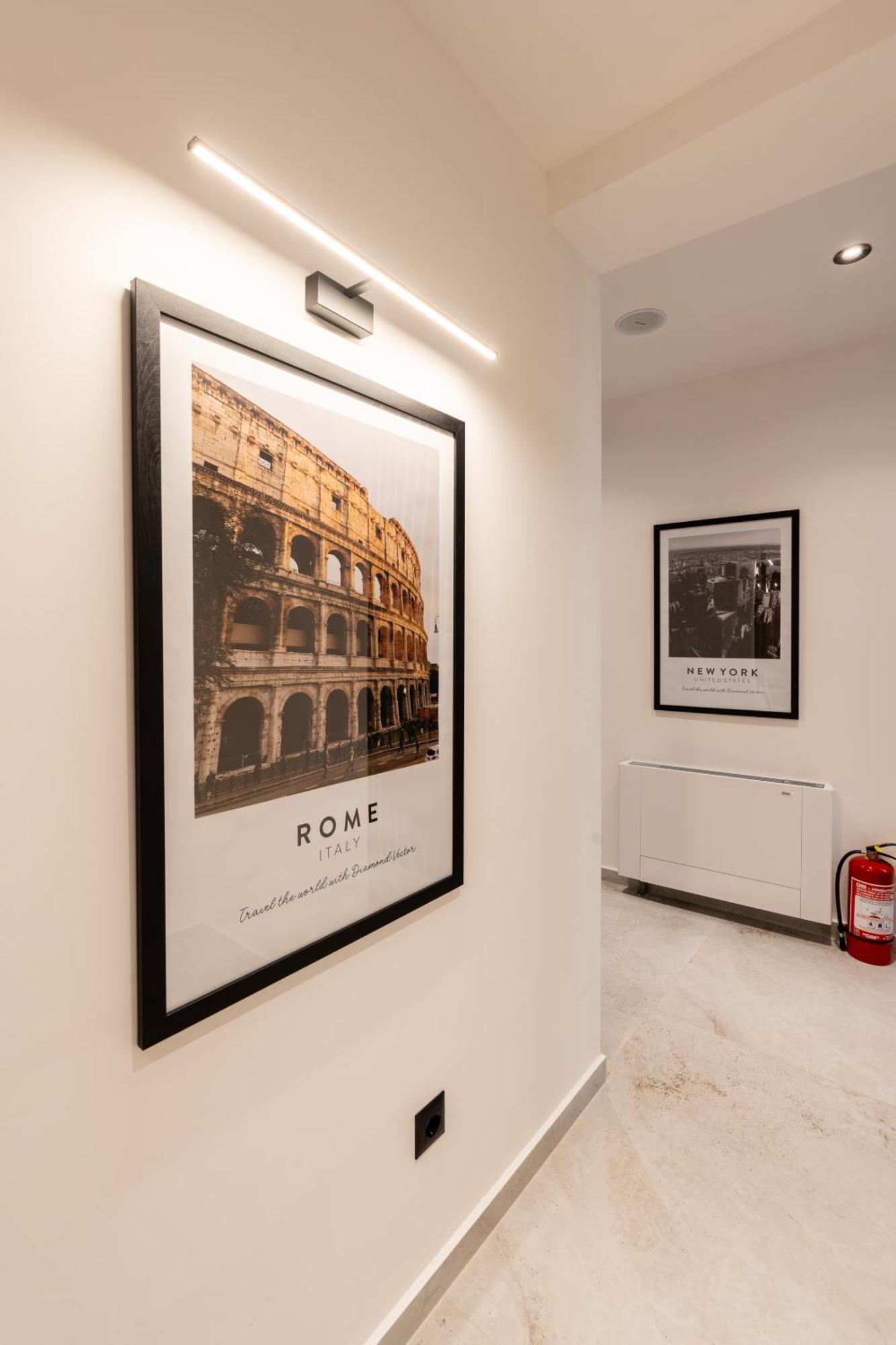 Ruby Hotel Prishtina พริสตีนา ภายนอก รูปภาพ